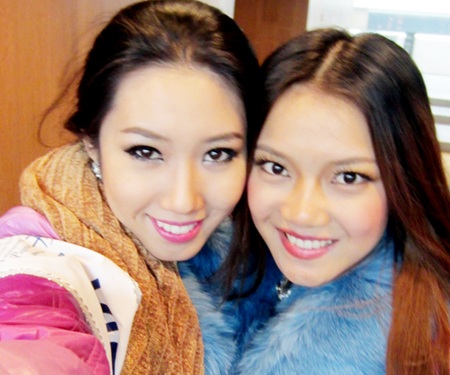 Lê Huỳnh Thúy Ngân thân thiết với người đẹp Trung Quốc - 2