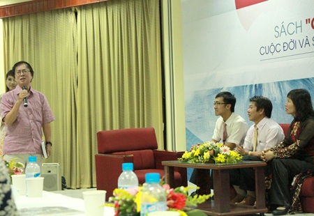 Ra mắt cuốn sách về cuộc đời cơ cực của một doanh nhân - 2 Buổi ra mắt có sự góp mặt của đạo diễn- NSND Đặng Nhật Minh...
