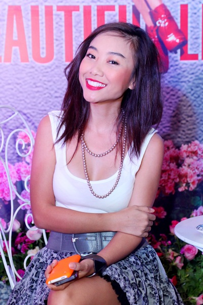 Vợ chồng MC Diệp Chi “tay trong tay” tình cảm - 7