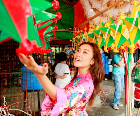Đoan Trang đón Giáng sinh sớm tại Manila - 4 Đoan Trang đón Giáng sinh sớm tại Manila - 4