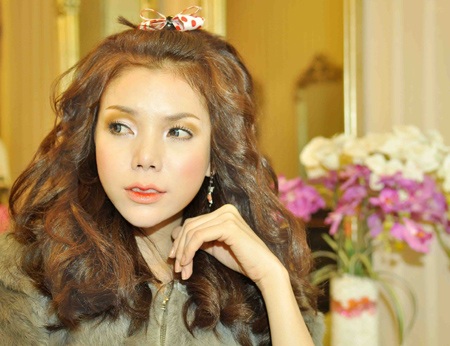 Trà Ngọc Hằng thay đổi hình ảnh để… đi hát - 3