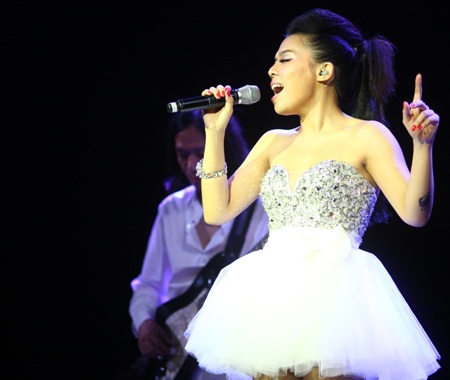 Anh Khoa trở thành khách mời của Thanh Lam, Uyên Linh - 3 Anh Khoa trở thành khách mời của Thanh Lam, Uyên Linh - 3