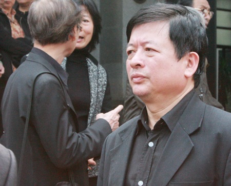 Đông đảo nghệ sĩ tiễn đưa NSND Trọng Khôi về nơi an nghỉ