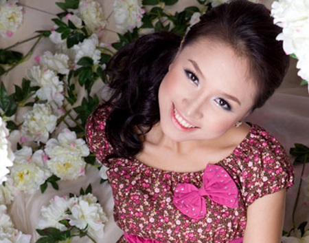 MC Thanh Vân tổn thương vì tin bỏ chồng