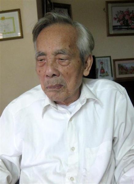 Nhà viết kịch, nhà văn Học Phi