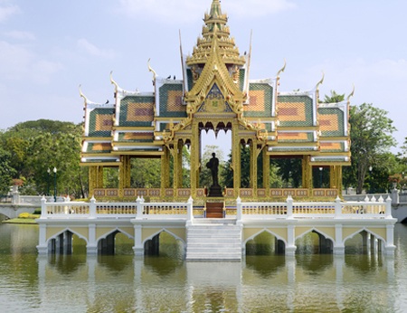 Tham quan thành cổ Ayuthaya một thời vang bóng - 2 Cung điện Bang Pa in