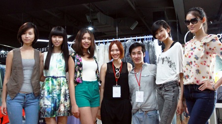 Thổi gió mới vào thời trang Việt