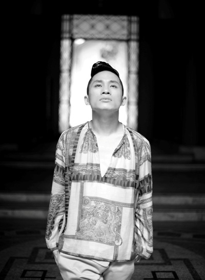 Ca sĩ Tùng Dương: Làm sao sống được bằng nước lã + khí trời?  - 4 Vẫn… “sạch”, và cố gắng để… “sạch”