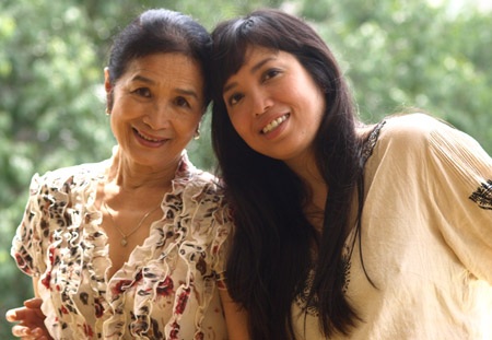 NSND Trà Giang: Mối tình đầu tiên và mối tình cuối cùng - 3 NSND Trà Giang và con gái Bích Trà.