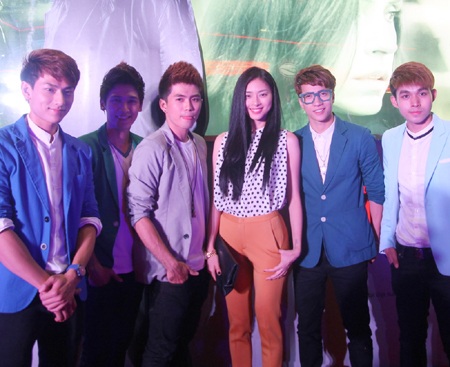 Trong khi đó, Ngô Thanh Vân đi cùng 365