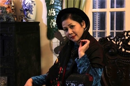 NSƯT Minh Hằng: “Thà đứng trong bóng tối còn hơn phải... cởi'” - 2 Đâu cần phải khoe thân mới diễn tả được hết điều muốn nói.