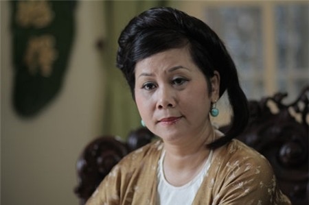 NSƯT Minh Hằng: “Thà đứng trong bóng tối còn hơn phải... cởi'” - 3 Nhiều vai diễn không 'cởi' vẫn thấy nóng. Quan trọng là cách diễn của mình.