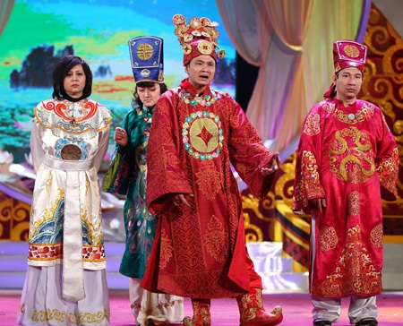 Táo Dân sinh và Táo Văn-Thể báo cáo cùng Ngọc hoàng và Nam Tào