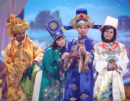 Táo Dân sinh và Táo Văn-Thể báo cáo cùng Ngọc hoàng và Nam Tào