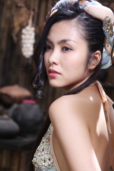 Nhưng tất cả thay đổi khi có sự xuất hiện của một cô gái mới...