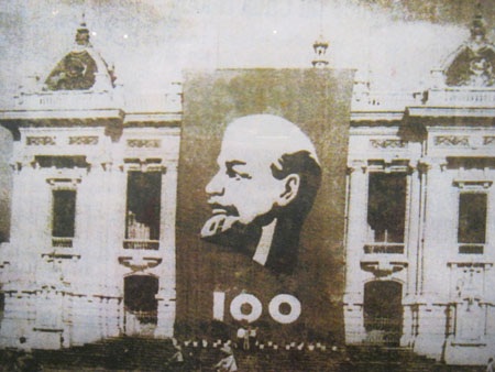 Nhìn lại một thời máu lửa - 4 Kỷ niệm 100 năm ngày sinh Lê-nin