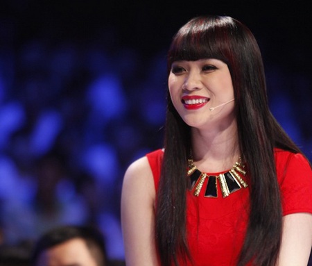 Ca sĩ Mỹ Tâm: Nghĩ hoài mà chưa thấy hạnh phúc…