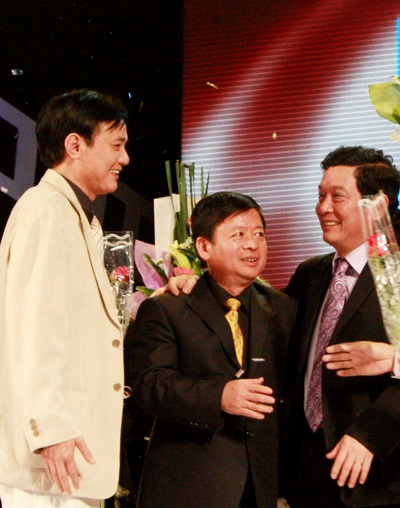 NSƯT Hữu Mười: “Sứ mệnh của nghệ thuật là vươn tới cái đẹp” - 3 NSƯT Hữu Mười: “Sứ mệnh của nghệ thuật là vươn tới cái đẹp”