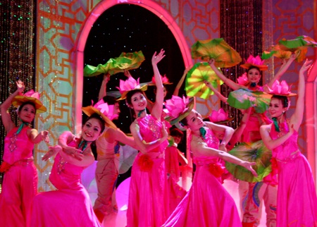 Táo Kinh tế và Táo Y tế trở thành... "cặp đôi hoàn hảo" - 10