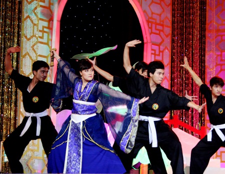 Táo Kinh tế và Táo Y tế trở thành... "cặp đôi hoàn hảo" - 26