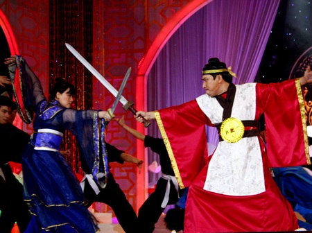 Táo Kinh tế và Táo Y tế trở thành... "cặp đôi hoàn hảo" - 27