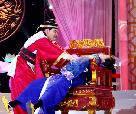 Táo Kinh tế và Táo Y tế trở thành... "cặp đôi hoàn hảo" - 31