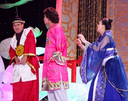 Táo Kinh tế và Táo Y tế trở thành... "cặp đôi hoàn hảo" - 34