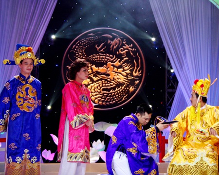 Táo Kinh tế và Táo Y tế trở thành... "cặp đôi hoàn hảo" - 39