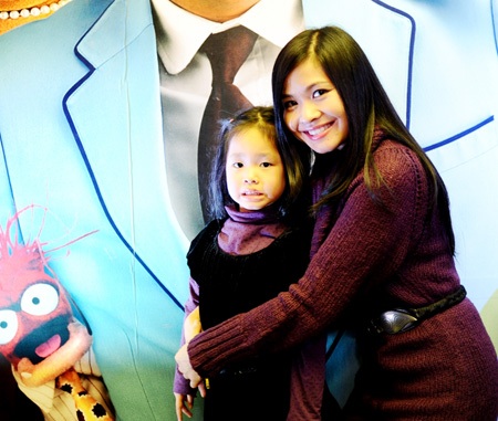 MC Thảo Vân đưa con trai đi xem phim Tết - 6