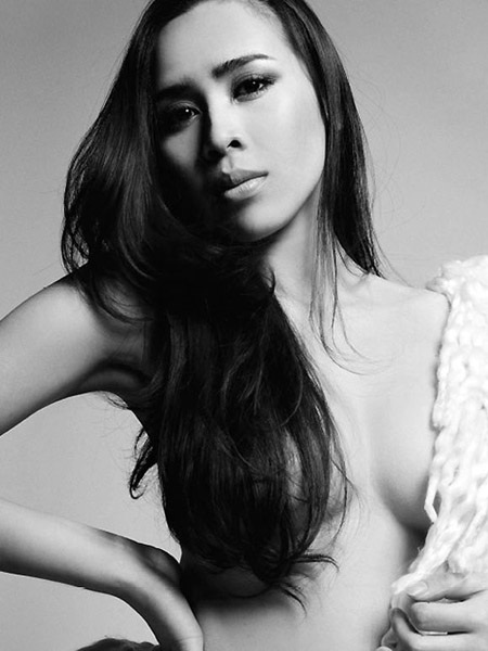 Lưu Hương Giang: “Với tôi bây giờ, túi Prada chỉ để đựng… bỉm” - 1 Lưu Hương Giang: “Với tôi bây giờ, túi Prada chỉ để đựng… bỉm” - 1