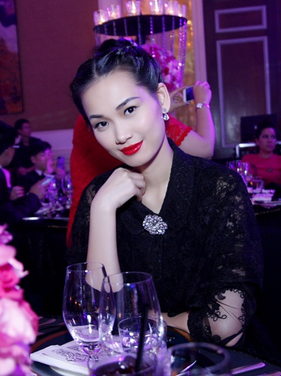 “Cô gái thời trang” Tống Diệu Hằng mong 2013 sẽ là năm đặc biệt - 5 Hào Hoa