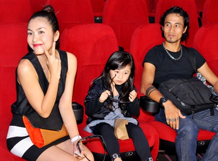 Ở đâu Tăng Thanh Hà cũng rạng rỡ nổi bật