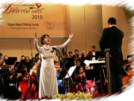 Hồng Nhung và ca khúc nổi tiếng Nhớ về Hà Nội của nhạc sỹ Hoàng Hiệp