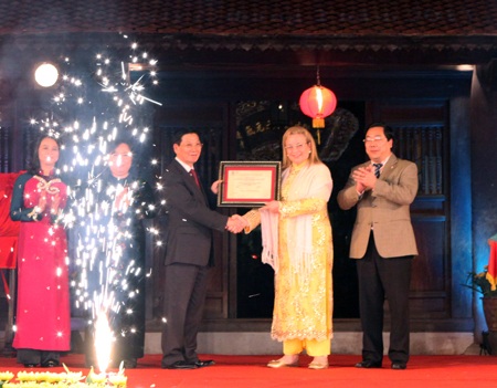 Văn Miếu – Quốc Tử Giám đón nhận bằng Di sản tư liệu thế giới - 1 Văn Miếu- Quốc tử Giám đón nhận niềm vui kép