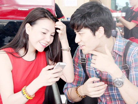 Trà Ngọc Hằng nhận được quà Valentine trắng của người mẫu Hàn - 6 Quà Valentine Trắng do nam người mẫu Hàn Quốc gửi tặng Trà Ngọc Hằng