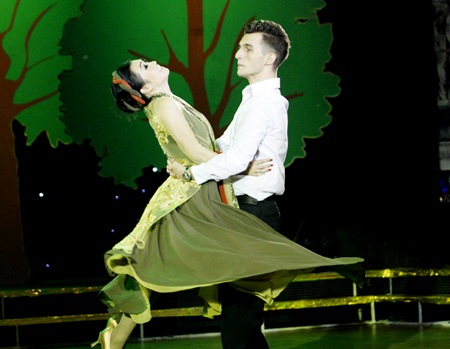 “Chất liệu” dân tộc tỏa sáng trong cơn bão gameshow