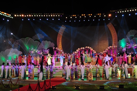 Sôi nổi các hoạt động ngày Văn hóa các dân tộc Việt Nam - 2 Sôi nổi các hoạt động ngày Văn hóa các dân tộc Việt Nam