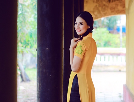 Hoa hậu Trần Thị Quỳnh hiện đã được mời làm MC cho một số chương trình truyền hình