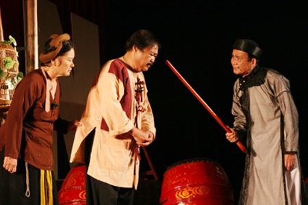 Lưu Quang Vũ- chưa bao giờ thôi mãnh liệt - 2 Cùng hướng tới Liên hoan kịch Lưu Quang Vũ, NSƯT Chí Trung cũng bắt tay lên kế hoạch dàn dựng