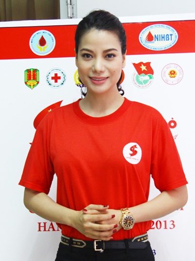 Trương Ngọc Ánh vận động hiến máu xuyên Việt - 1 Trương Ngọc Ánh vận động hiến máu xuyên Việt