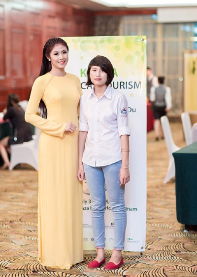 Hoa hậu Ngọc Hân đề cao vẻ đẹp của lòng nhân ái - 2 Hoa hậu Ngọc Hân và em Nguyễn Thanh Huyền