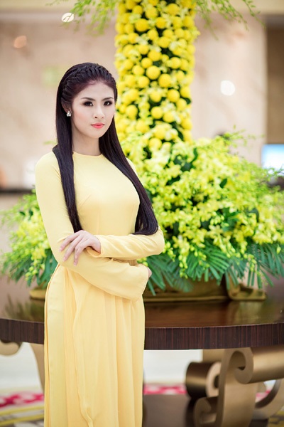 Hoa hậu Ngọc Hân đề cao vẻ đẹp của lòng nhân ái - 8 Hào Hoa