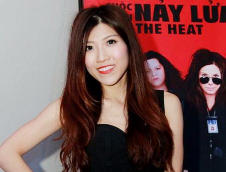 “Hotgirl” Trang Pháp diện váy lạ