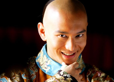 Tân Lộc đỉnh ký - 1 Cốt chuyện hay, đạo diễn nổi tiếng, diễn viên tài năng, cảnh quay đẹp...