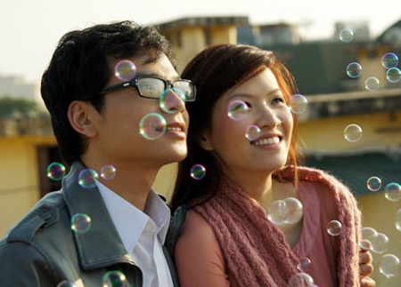 Phim truyền hình Việt đang… “sến hóa” để lấy khán giả? - 2 Dàn diễn viên trẻ đẹp+ tình yêu ngang trái+ hình ảnh chau chuốt= phim lãng mạn made in Việt Nam