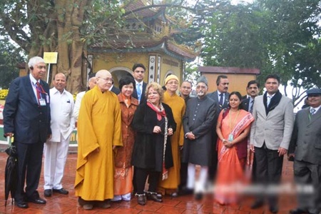 Cây Bồ đề độc nhất vô nhị ở Việt Nam - 2 Phó Tổng thống Ấn Độ Mohammad Hamid Ansari thăm chùa Trấn Quốc