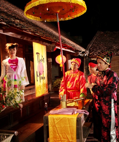 Từ bỏ “Táo Giao thông”, Chí Trung nhận vai “Bao Chảnh” - 2 Táo Giao thông Chí Trung bị bắt gặp đi quay tiểu phẩm hài tại Thạch Thất