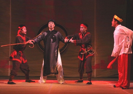 Cảnh trong vở Thị Hến