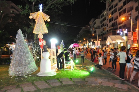 Điểm đến thú vị trong dịp Giáng sinh 2013 - 2 Đến hẹn lại lên, hòa vào không khí rộn ràng chào đón Giáng Sinh 2013 và Năm Mới 2014,
