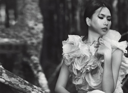 Sức quyến rũ của những thiết kế lấy cảm hứng từ hoa mẫu đơn - 5 Hào Hoa